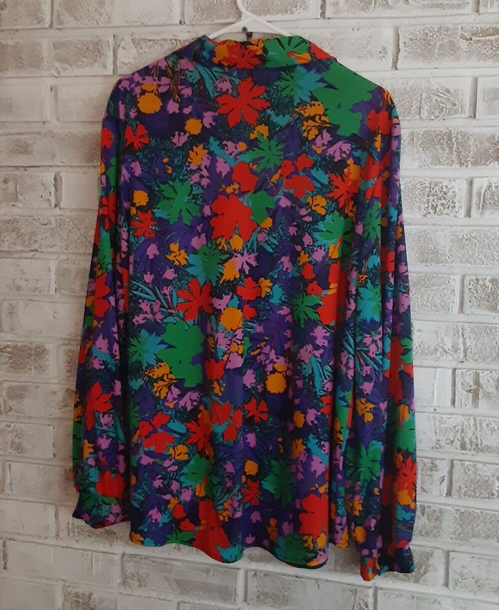 Vintage Lady Caribou Colorful Blouse